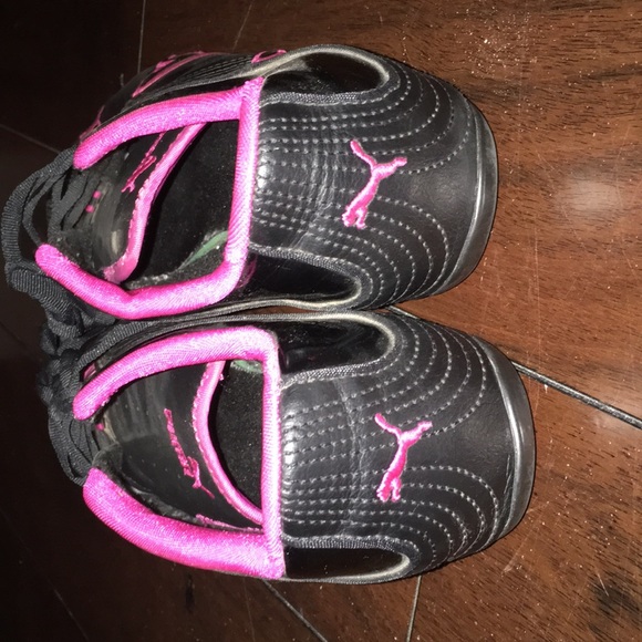 Puma shoes - Picture 3 of 3